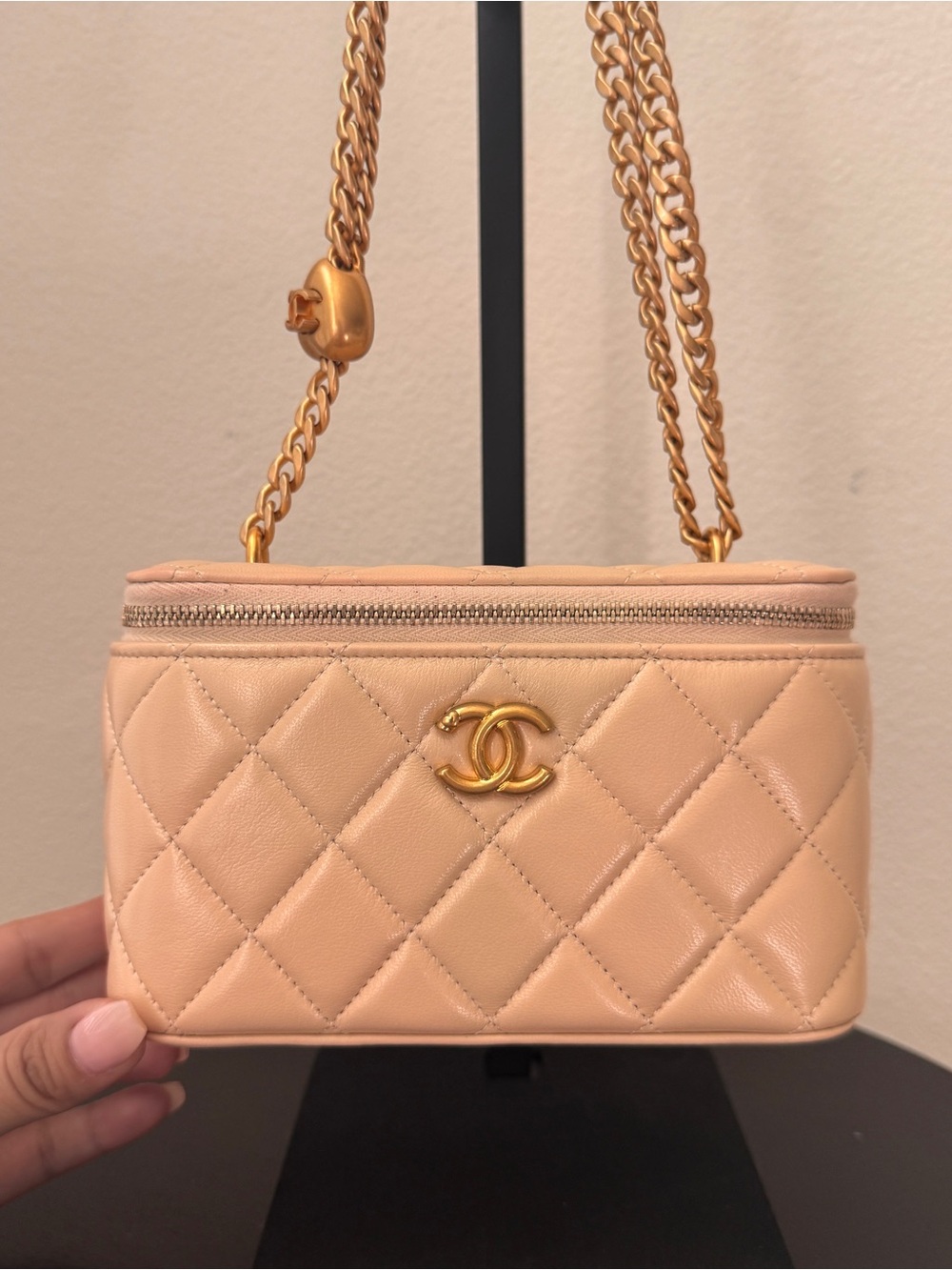Chanel - Small Sweetheart Vanity - Picture 3 of 14